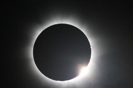 Eclipse Diamond Ring