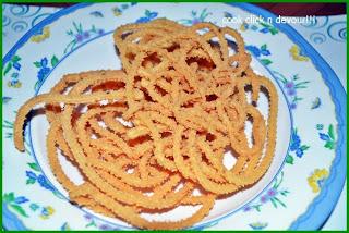 Butter murukku