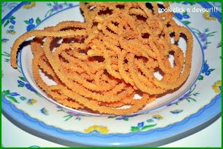 Butter murukku