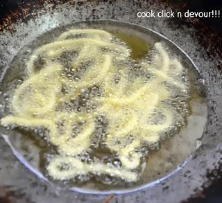 Butter murukku