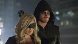 arrow-crucible-caity-lotz-stephen-amell-600x337