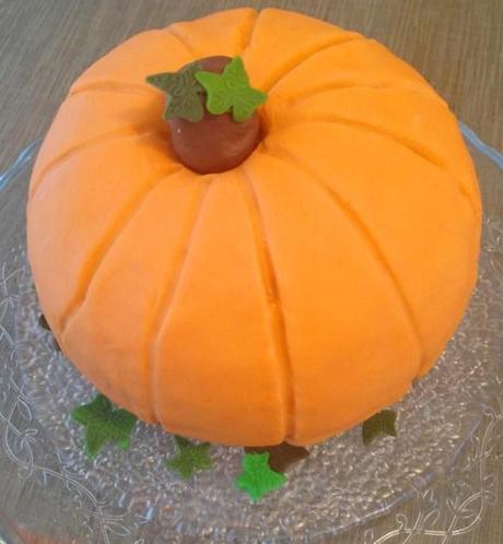 halloween pumpkin cake orange fondant and spiced vegetable recipe decorated with green leaves