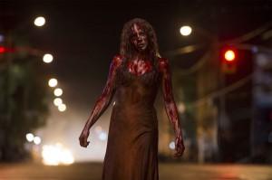 Chloe-Moretz-in-Carrie-2013