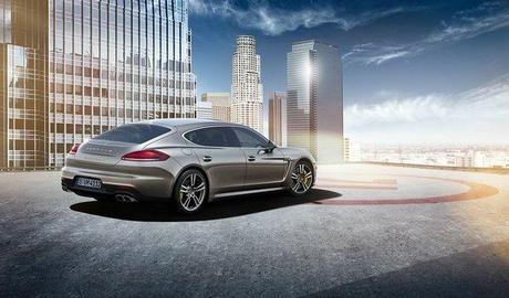 Porsche-Panamera-Turbo-S-4