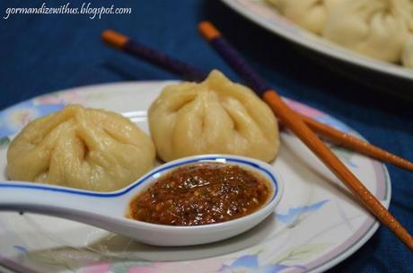 Guest Blogger: Gormandize with A-dizzle and K-bobo – Nepalese Curry Vegetable Momo with Chilli Sesame Dipping Sauce