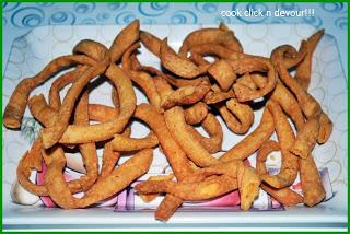 Ribbon pakoda