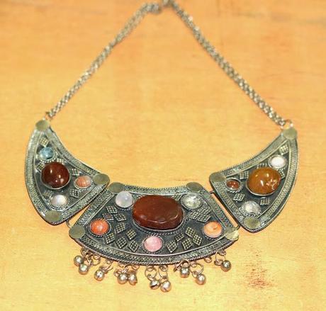 Statement Necklace in Oxidized Silver Metal with Fake Stone Details