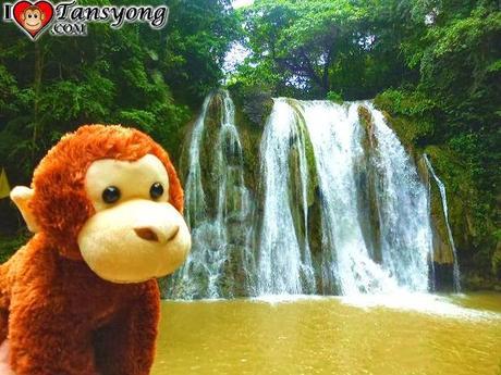 Lunch at Daranak Falls in Tanay Rizal.