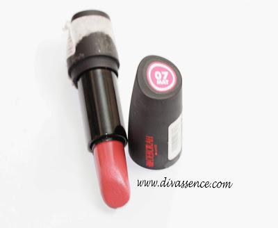 Deborah Milano Rossetto Atomic Red Mat Lipstick: Shade 07: Review/Swatch/LOTD