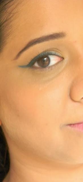 Blue Ombre Eye Liner 