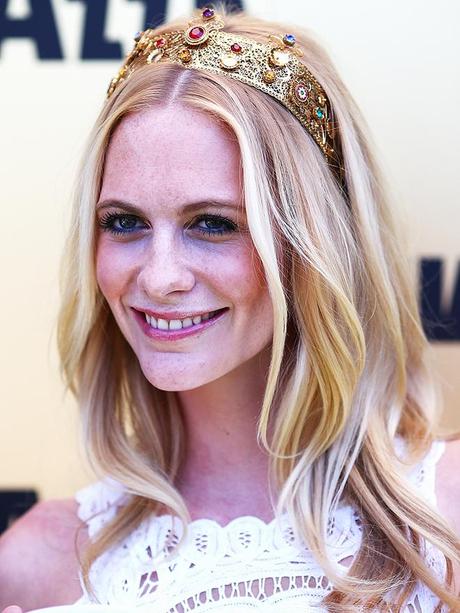  Poppy Delevingne arrives on Victoria Derby Day at Flemington Racecourse on November 2, 2013 in Melbourne, Australia.  (Photo by Ryan Pierse/Getty Images)