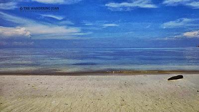 Chilling in Gumasa Beach, Saranggani