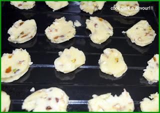 Egg less fruit and nut cookies