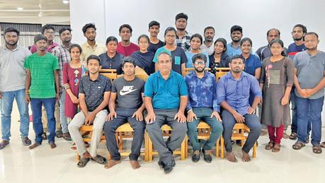 The participants of the Chess Arbiter seminar held in Jaffna with International Arbiter Thiwanka Tissera.