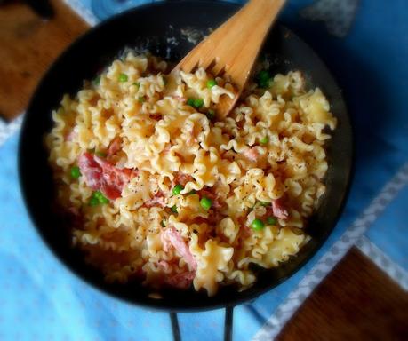 Ham Hock, Peas & Creamy Noodles