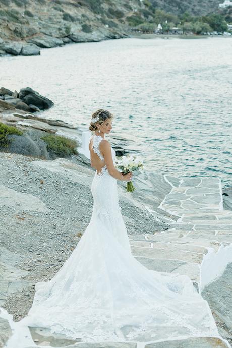 destination-summer-wedding-sifnos-island-gorgeous-white-flowers_46