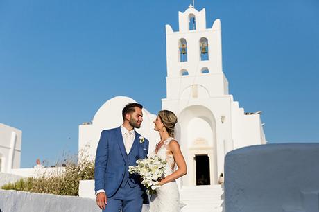 destination-summer-wedding-sifnos-island-gorgeous-white-flowers_39