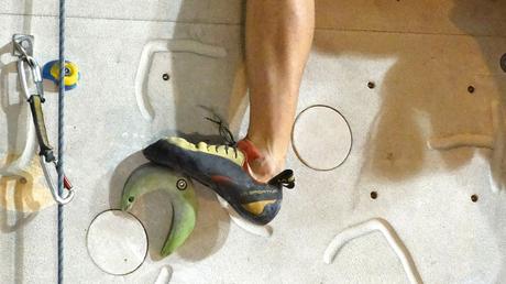 Best Climbing Shoes for Beginners - Gym Climbing - Athlete Audit