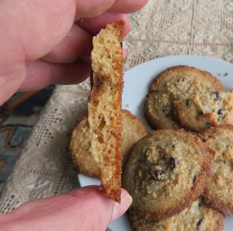 Keto Chocolate Chip Cookies