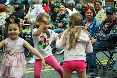 Let's dance [Born to Groove]