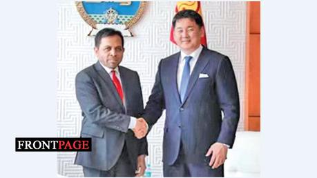 Ambassador Dr. Palitha Kohona presents credentials