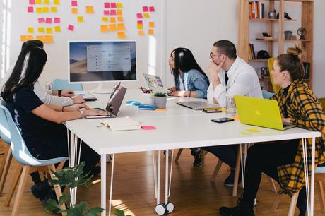 5 Reasons To Outsource Your Logistics HR To A Third-Party Provider