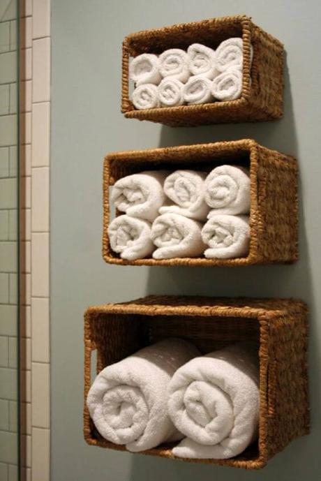 towel_storage_ideas_small_bathroom