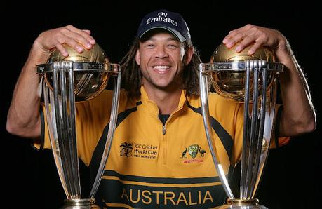 the big, burly - Andrew Symonds dies in a car accident !!
