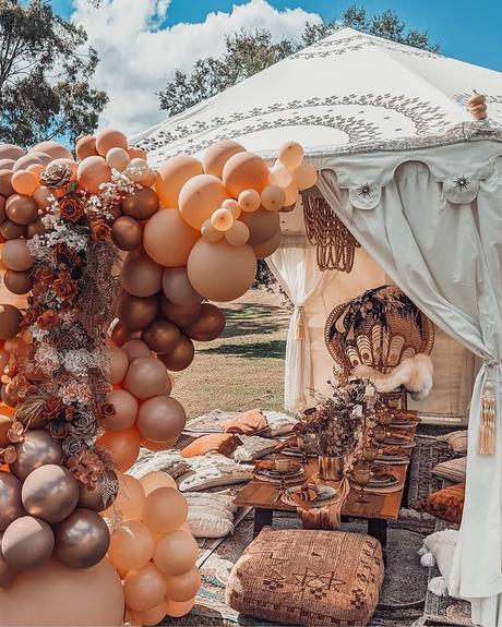 rust wedding decor gazebo and rust balloons 5starweddings