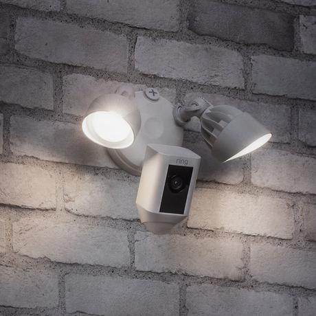Ring-Floodlight-Camera-Features
