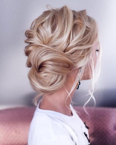 low bun hairstyles for wedding airy textured side tonyastylist