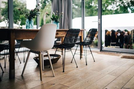 Five Things to Consider When Shopping for Your Next Dining Room Table