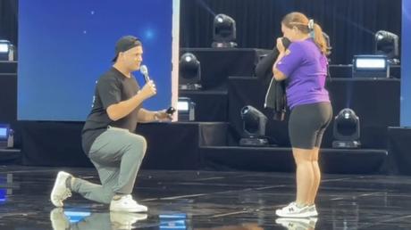 The marriage proposal on the main stage of VeeCon