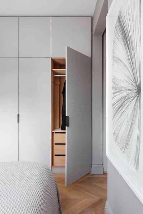 17 Awesome Closet Door Ideas to Make the Space More Unique