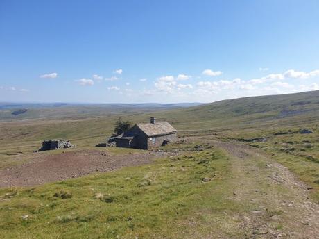 What is the difference between LeJog & the End to End Trail?