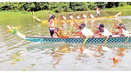 An exciting moment during the race. Picture by Rukmal Gamage