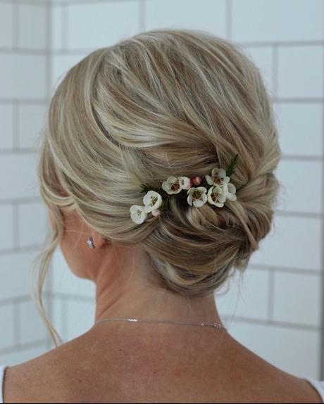 diy wedding hairstyles bun for sjort hair theupdogirl