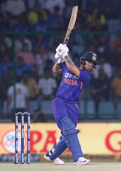 Shelley Nitschke  and India run riot at Kotla