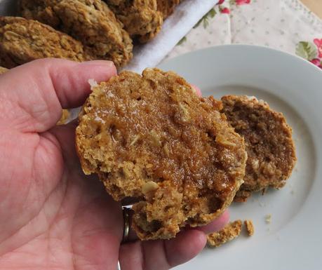 Cinnamon Oatmeal Scones