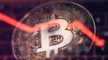 As_Bitcoin_goes_below_$24,000,_all_cryptocurrencies_fall_below_$1