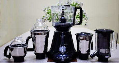 Preethi Zodiac MG 218 750-Watt Mixer Grinder with 5 Jars