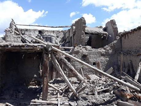 devastating Earthquake rocks Afghanistan - leaves thousands dead !!