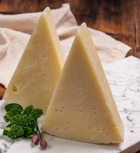 6 Romano Cheese Substitutes You Need To Try Now