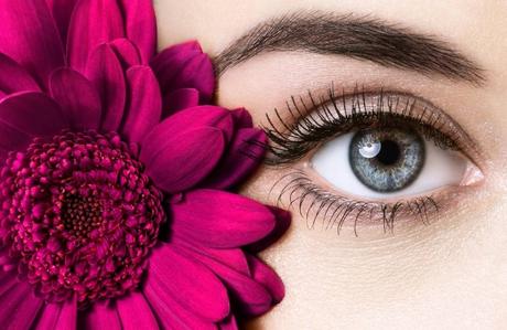 9 Simple Tips to Get Sparkling Eyes Naturally