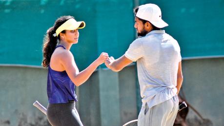 Neyara Weerawansa (left) and Archana Lokuge celebrate their win