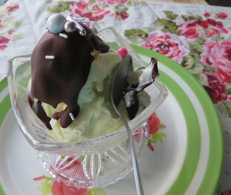 Chocolate Shell Ice Cream Topping