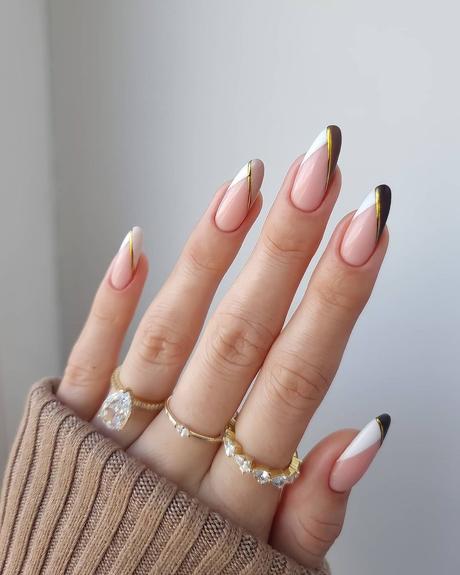 Bridesmaid nails elegant design