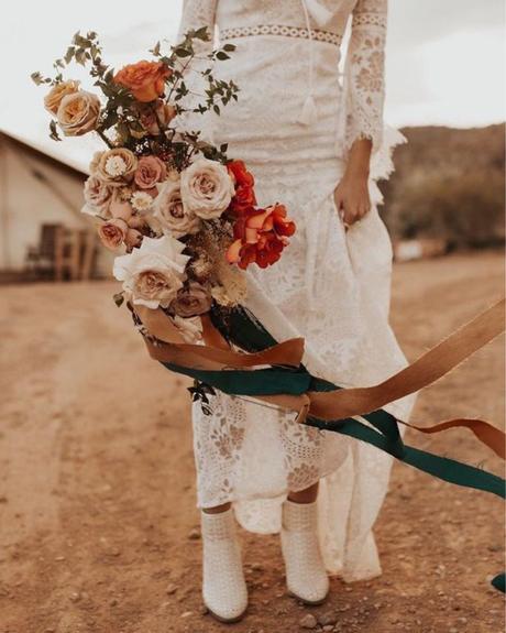 rust wedding flowers big small flowers