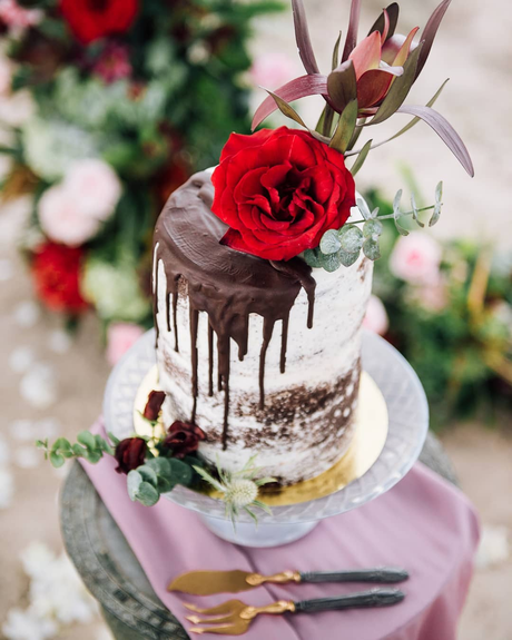 pantone 2002 color wedding cake