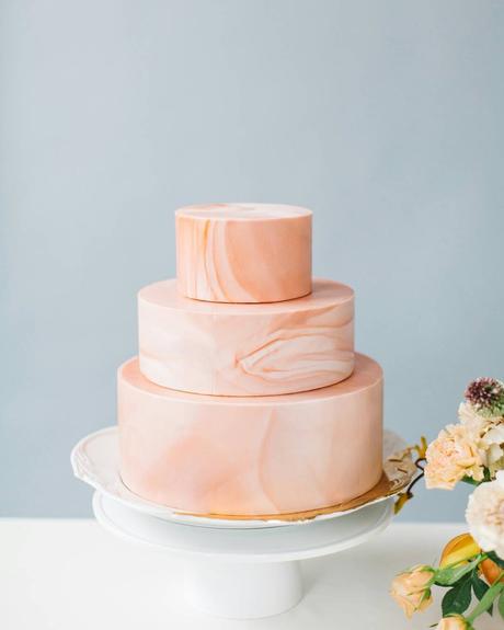 pantone 2019 color wedding cake
